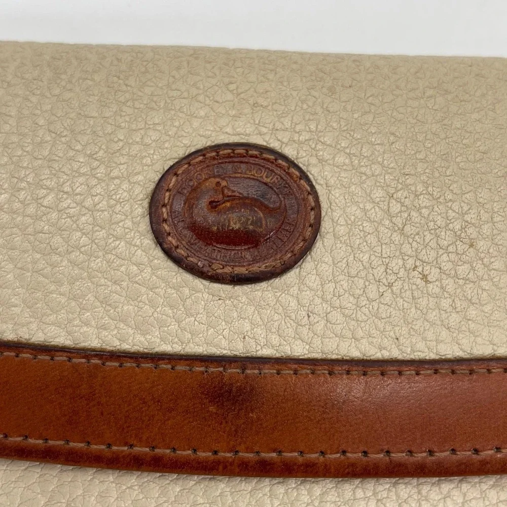 Dooney & Bourke Vintage All Weather Leather Wallet Women Tan Brown Trifold